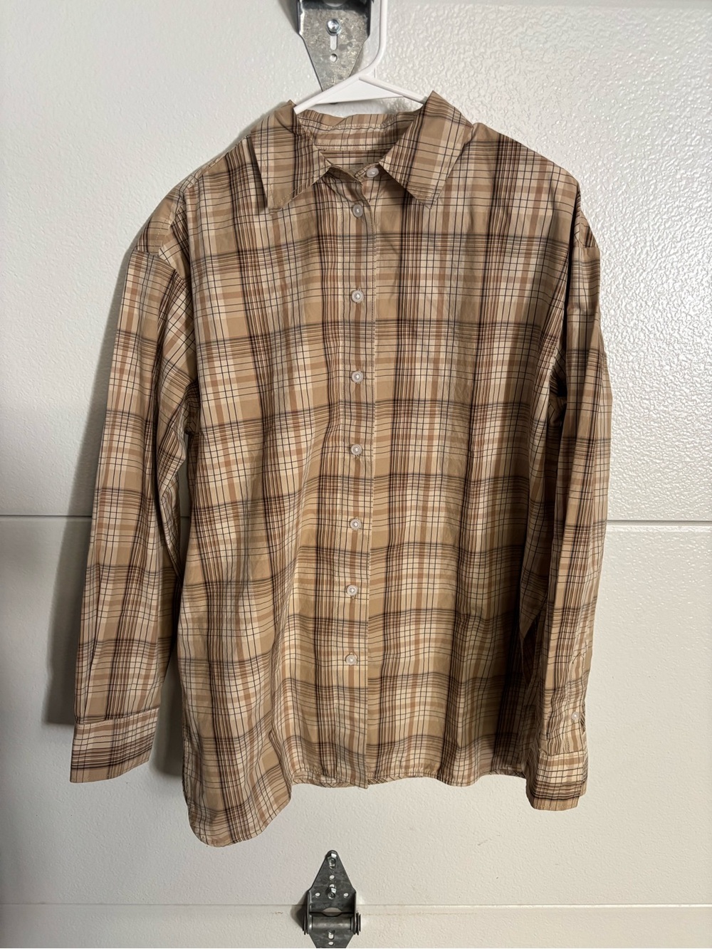 Everlane Beige Plaid Long-Sleeve Button-Up Shirt